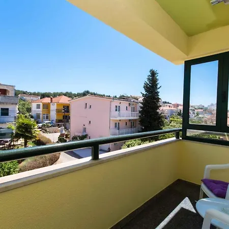 Two-bedroom In Okrug Gornji Iv * Trogir
