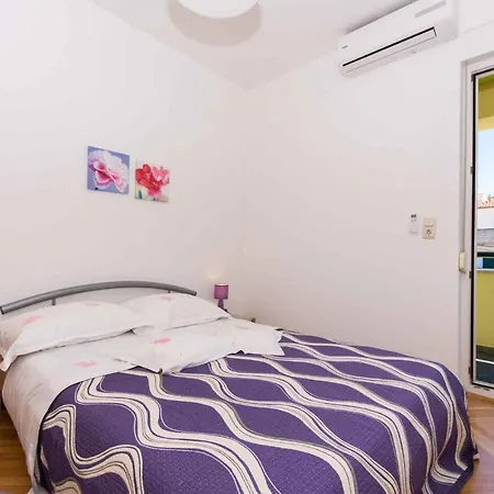 Two-bedroom In Okrug Gornji Iv Trogir