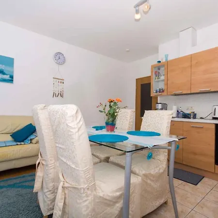 Two-bedroom In Okrug Gornji Iv Trogir