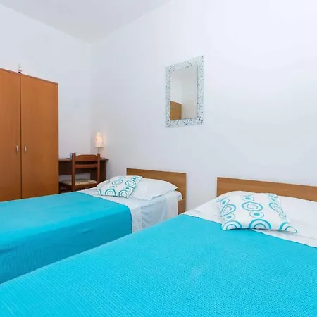 Apartment Two-bedroom In Okrug Gornji Iv